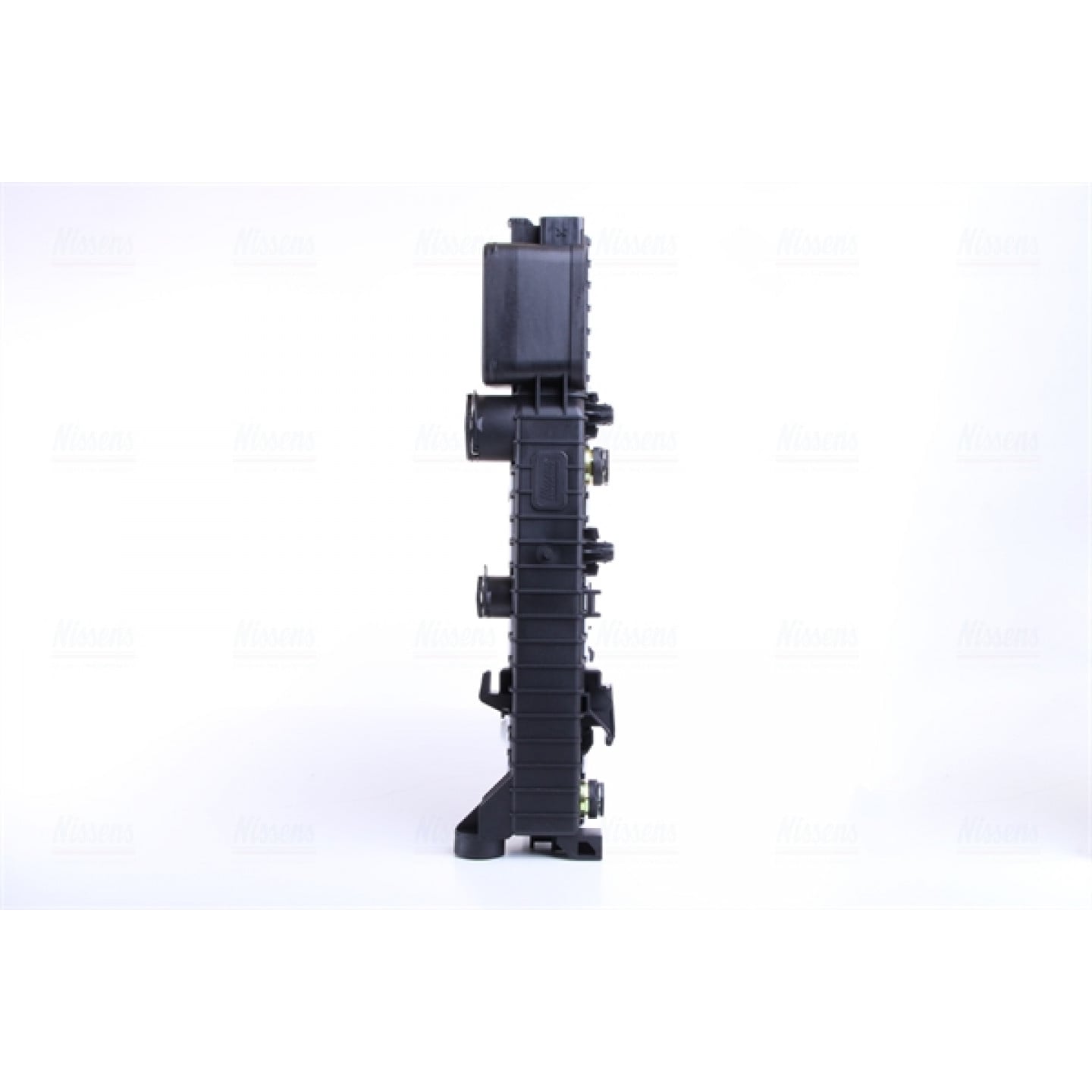 Radiator, engine cooling NISSENS 67105 - Trodo.com