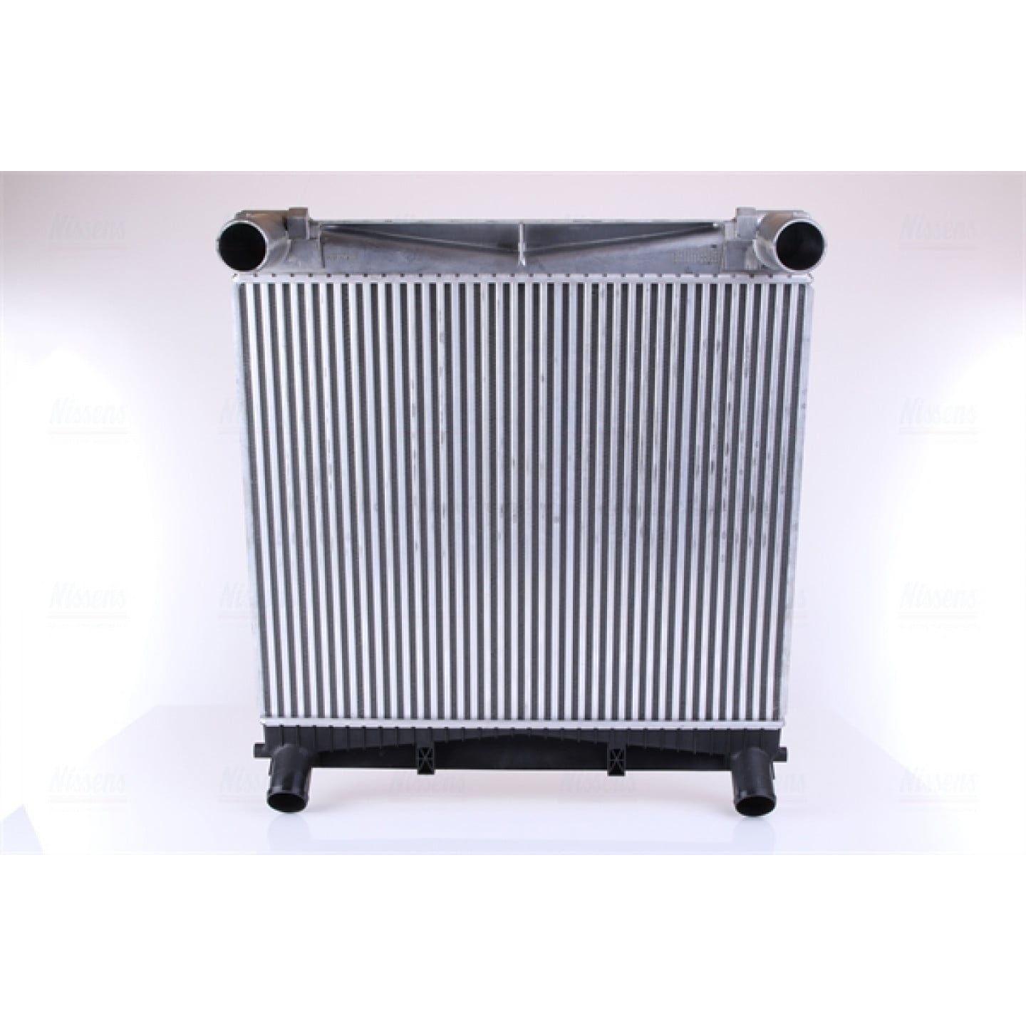 Intercooler, caricatore NISSENS 961140