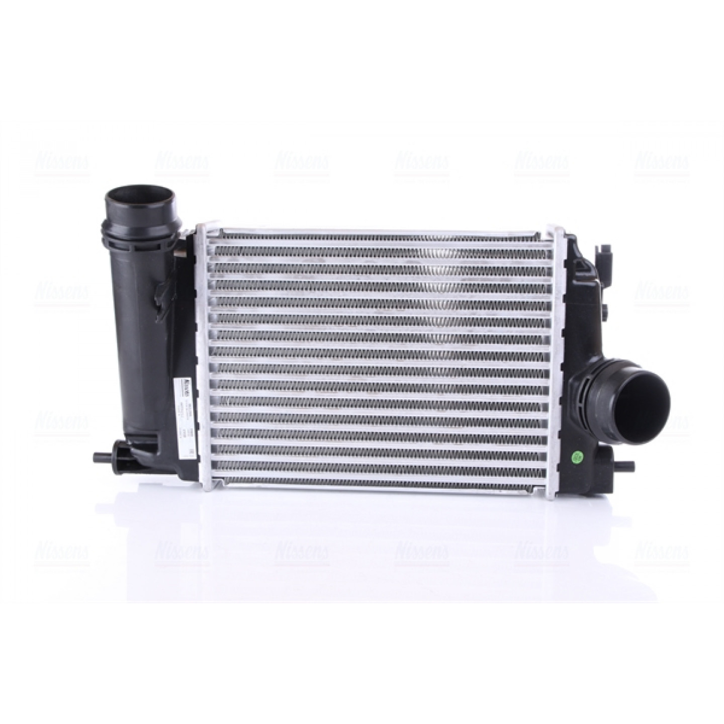 Intercooler, inlaatluchtkoeler NISSENS 961266