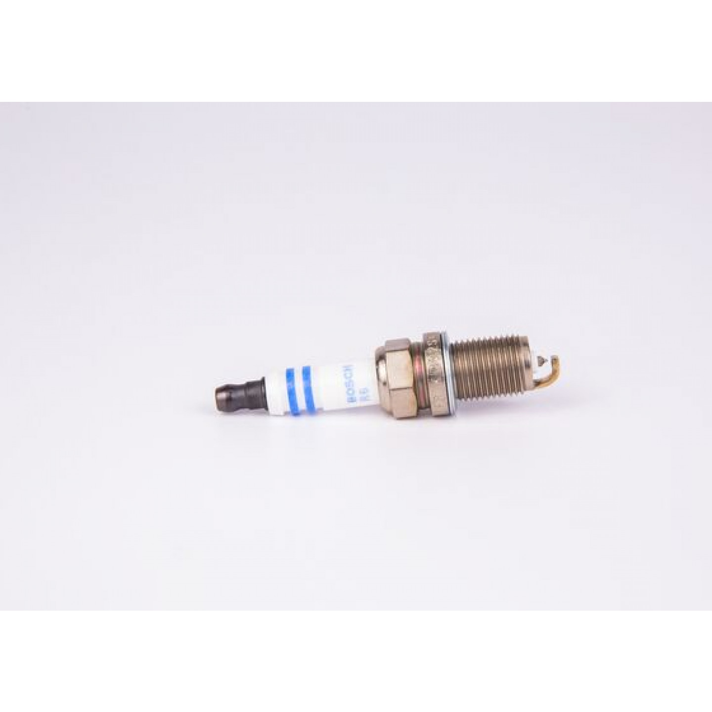 4 Candele Bosch Originali FR7KI332S (0 242 236 571) – Compatibili Con Molte Auto Alfa Romeo, Audi, Fiat, Ford, Renault, VW E Altre